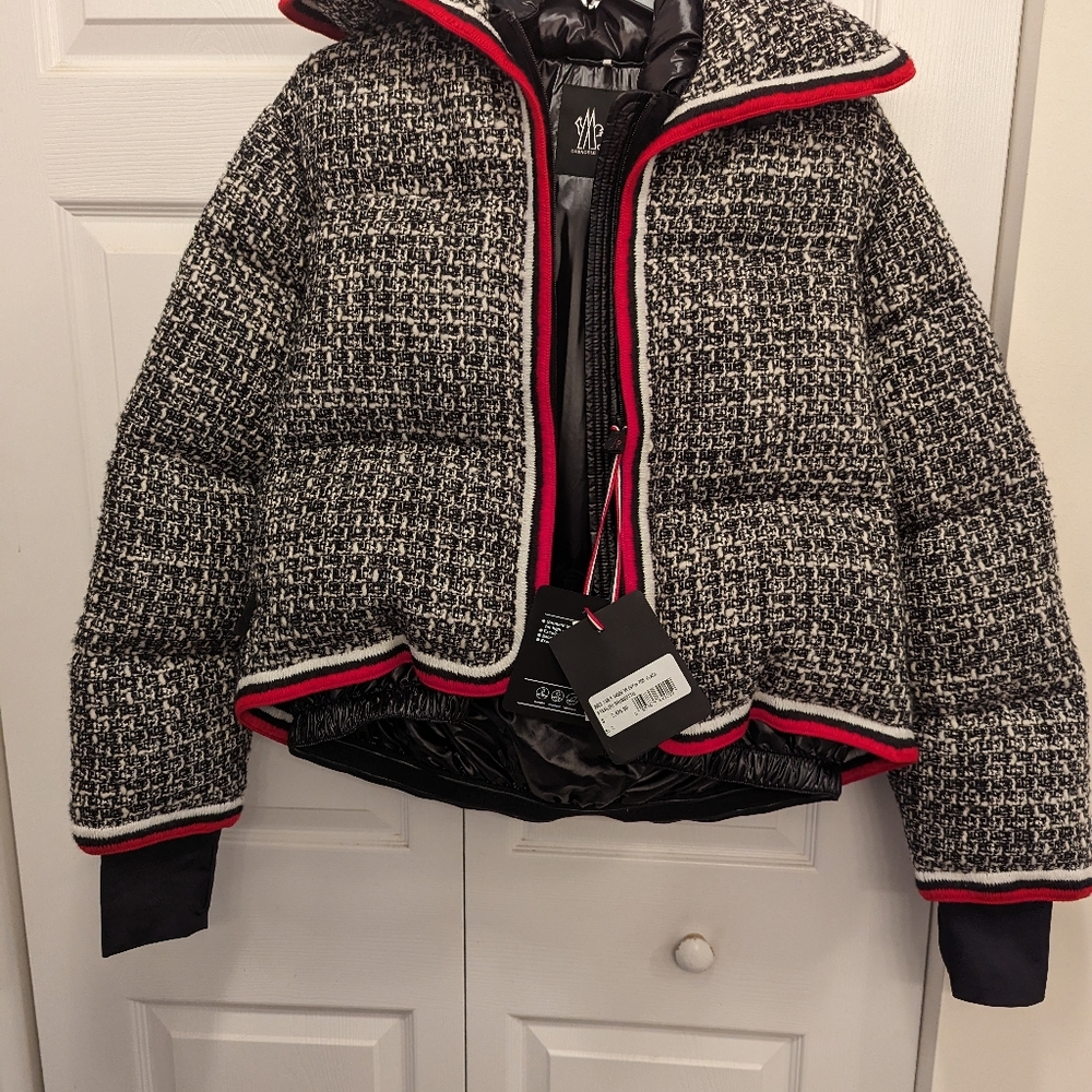 Moncler Authentic women jacket - Picture 9 of 11
